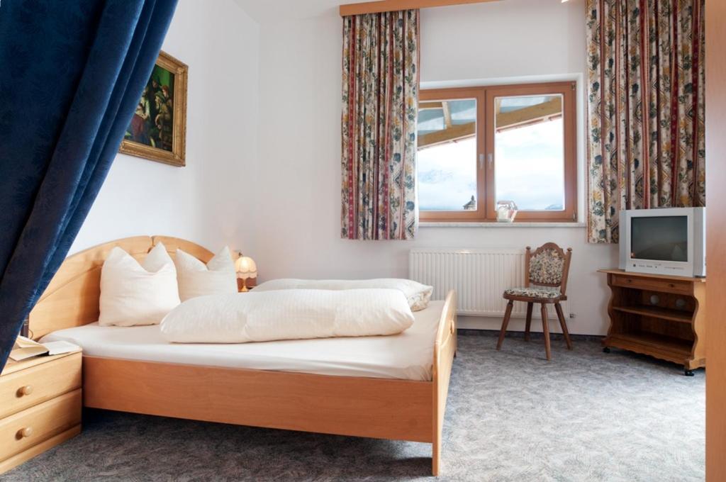 Hotel Talhof Garni&More In Waengle Bei Reutte Exterior photo
