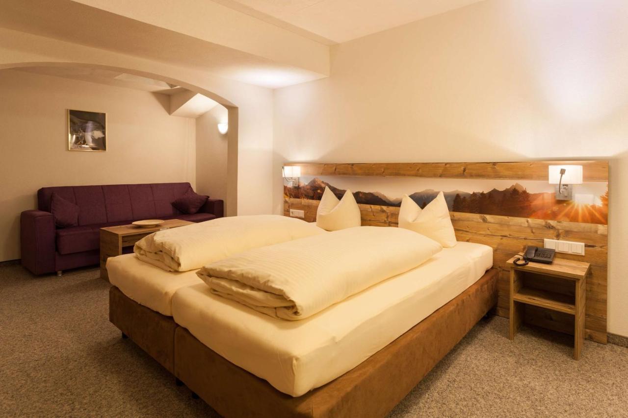 Hotel Talhof Garni&More In Waengle Bei Reutte Exterior photo